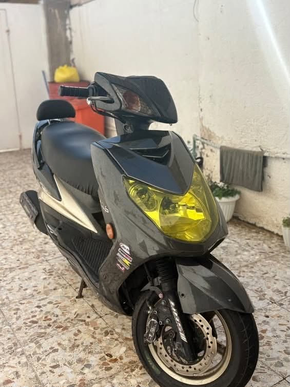 سلام عليكم سكنس فحل طلاعات الدراجه للبيع الدراجه مزوده خارج وداخل الدراجه بيها كلجات صالنصه فلاوين
تجوه سلف كوسو  مراوس او بيع 
لاستفسار السعر خاص سعره مناسب ومستعجل ع بيعته 
***********
