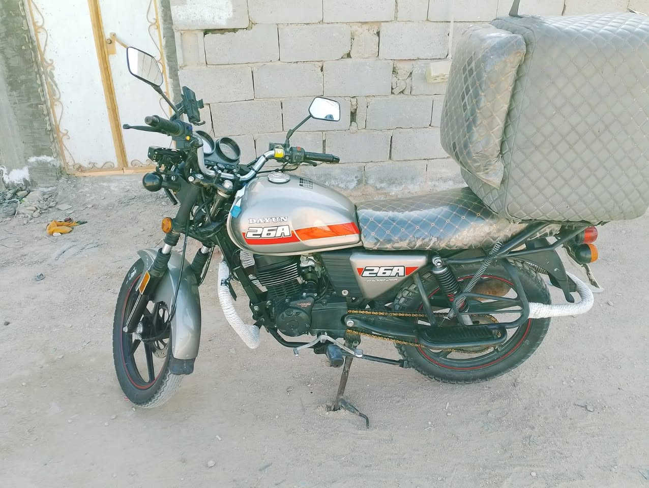 (22) طالعه بال(23) بشهر الثامن (اورق اصولي) المحرك مكفول شرط وين متريد اطلع تراي الدراجه نضيفه برغي متذب عليها عده باتريها ضعيف لا غير وكيلها كربلاء تريد هنا اكاتبك عادي
سعرها (مليون و550) وبيها مجال بسيط 
***********
