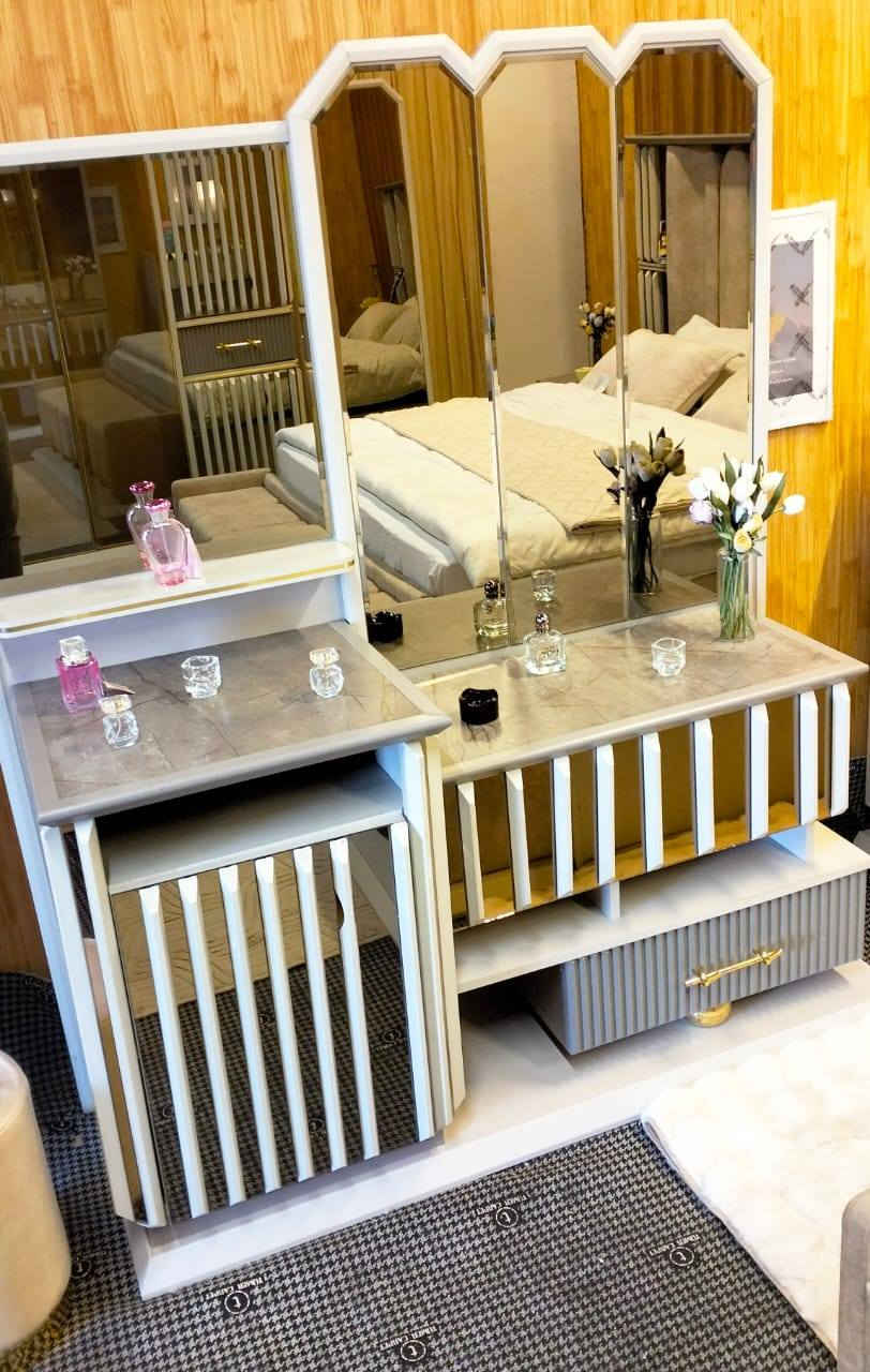 اتصال *********** غرفة 11 قطعه الكنتور زاوية 4 قطع نضيفة 100/100 مخزن بالسرير
