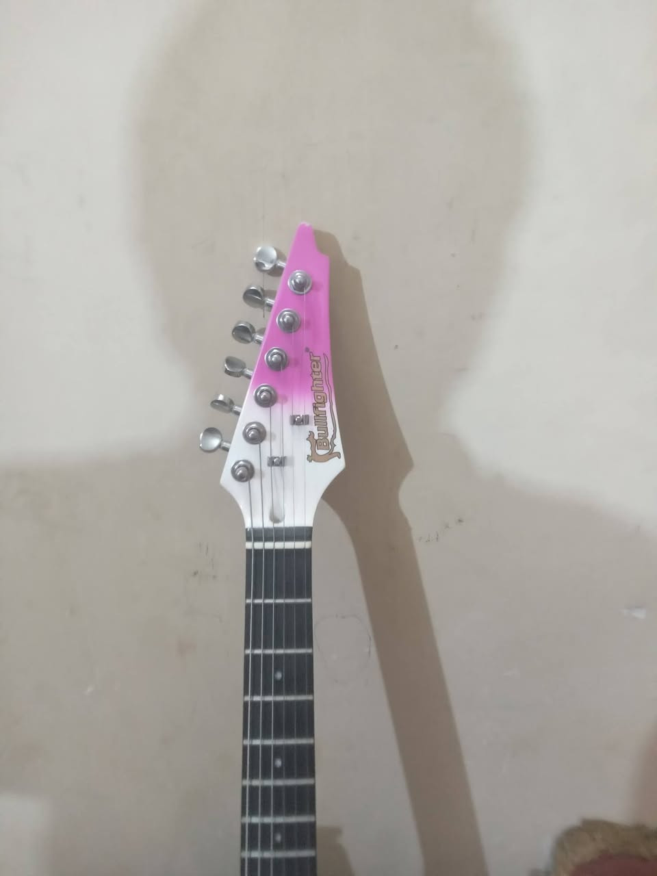 للبيع كيتار اكوستيك ايطالي وكيتارات كهربائية واحد صغير والاخر كبير


**إذا كنت صاحب هذا الإعلان وتريد حذفه لأي سبب، رجاءا أرسل رسالة إلى الدعم الفني**