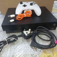 اكس بوكس وان اكس ذاكره واحد تيره نضيف جدا النضافه 100 الجهاز لا مفتوح ...