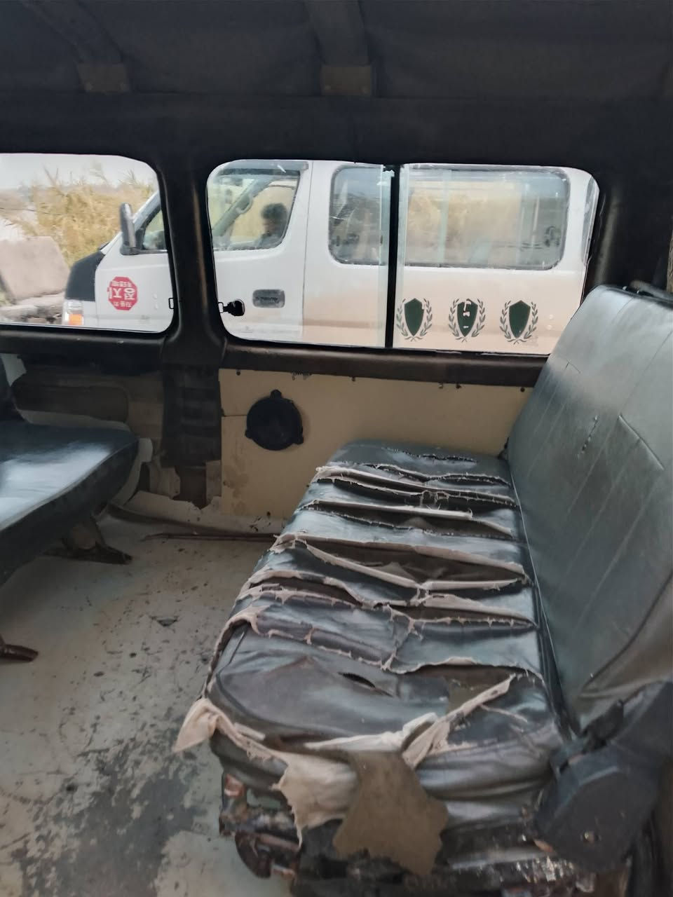 سلام عليكم هونداي للبيع موديل 94  شواصي شركه السيارة بلاديه منطول الطول كير ومحرك وكسن مكفول السعر 25 وبيهه مجال مكان السيارة ابغداد دورة عرب جبور
*********** بي وتساب
