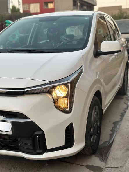 السلام عليكم 
كيا بيكانتو 2024 الشكل الجديد لون ابيض وارد خليجي ماشية 3000  السيارة مكفوله بحاله الوكاله   رقم اربيل  السنوية بأسمي السعر 137وبيها مجال 
للتواصل فقط على الرقم مامتواجد على الفيس 
***********

مواصفات 
محرك DOCH المرغوب 4 سلندر   
تحكم ستيرن جهتين
كروس سرعة
كيجات ديجتل
ويل كب 
لد نهاري  
4 جام كهرباء 
شاشة اصلية كار بلي
كامرة دوارة 
مري كهرباء
سويج عدد 2
AUX و USB
 بلوتوث وحاكية تليفون
