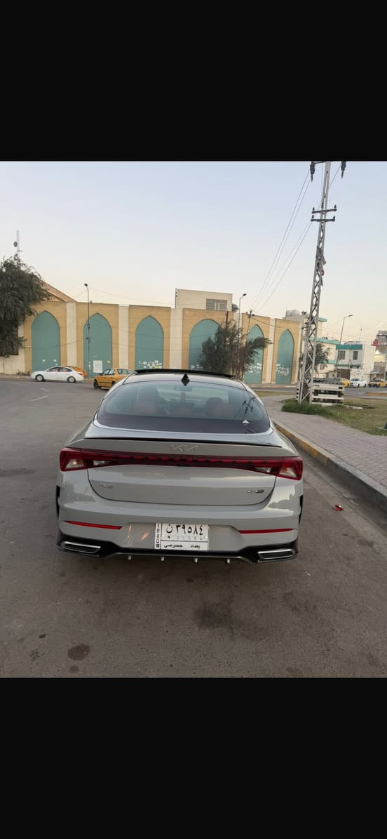 سلام عليكم كي فايف k5
موصفات جتي لاين 
فول على الاخير  موصفات بنوراما 
موديل 2022
1_الون  سمنتي 
2بصمه 
3 ماشيه50mi
4 داخل احمر 
5 كشنات هيترات
6 بصمه
5مثبت سرعه
6نضام ABS
7مانع انزلاق
8حساس  اطارات 
9بك لايت لد
10شاشه كبيره لمس
11كامره دواره
12كشافات اماميه 
13شاشه عطال 
14ويا كروم 
15ردار جانبيه 
16مراقبه نقطه العمياء 
17ردار الخطوط البيضاء  ردار امامي وخلفي وجوانب السياره 
18شاير  با المري 
19كشنات جلد احمر
20مقعد ساق كهرباء 
21الايت ثلاث عدسات +ليد 
22نضام قياده خمس وضعيات 
23 توقف ذاتي
24بلوتوث +usb+auX
25 تحكم ستيرن مع تدفئه بالستيرن 
26كير اوتو +عادي 
27الخريطه 📍
28صندوق كهربائي
 29 زنود + ليد 
30نوتو هولد
31التشغيل عن بعد 
‏AUTOHOLD   32
33تصميم خارجي رياضي 
34نضام المحلاحه
35مصابيح الخلفيه LED
36مصابيح ضباب LED
37محرك تيربو 1600

تشغيل عن بعد قيادة ذاتيه اربع قيادات بيها 
صور الحادث مرفقه مع الصور
رقمي 0775253242
مكاني بغداد الاعضميه
السعر168
 وبيها مجال لشراي 
رقم معوقين بغداد /وكاله عامه بأسم المشتري


**إذا كنت صاحب هذا الإعلان وتريد حذفه لأي سبب، رجاءا أرسل رسالة إلى الدعم الفني**