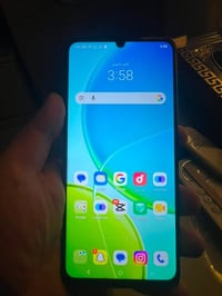 Vivo Y04 للبيع السعر 115 ذاكره 128  عشوائيه 6 07713416406