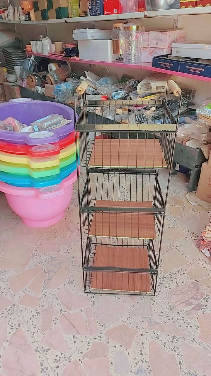 اهلآ وسهلا بكم  نوفر لكم مواد منزليه وحاجة الف وانسب الأسعار  العنوان ماقبل اسواق الشورجه قرب الكرادين منطقة الطي  يوجد خدمة توصيل داخل الطي؟  وارجو المتابعه 🥰🥰 🥰بناية حجي حسين الكرادي؟ ***********؟  بايركس شفاف السعر   ١٠  السيت
