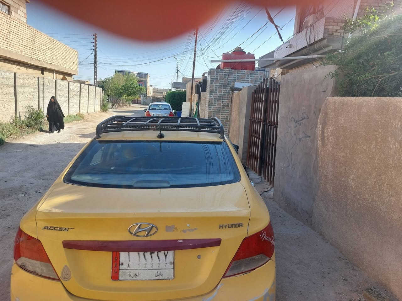 السلام عليكم
اكسنت أمريكي ١٢ جي دي اي ١٦٠٠مضلع رقم بابل تحويل مباشر مصفرهالسياره  غرامات وهيئه 
كير مكينه مكفولات بيه طخات مثل ماوضح بالصوره بيه ضفيره تعبانه السياره مهمله بسبب الحاله الماديه السياره شغاله ابيع على وضعه  ومستعجل 
السعر ٦٠ وبيه مجال 
مكان السياره بابل ابي غرق رقم صاحب السياره ***********
