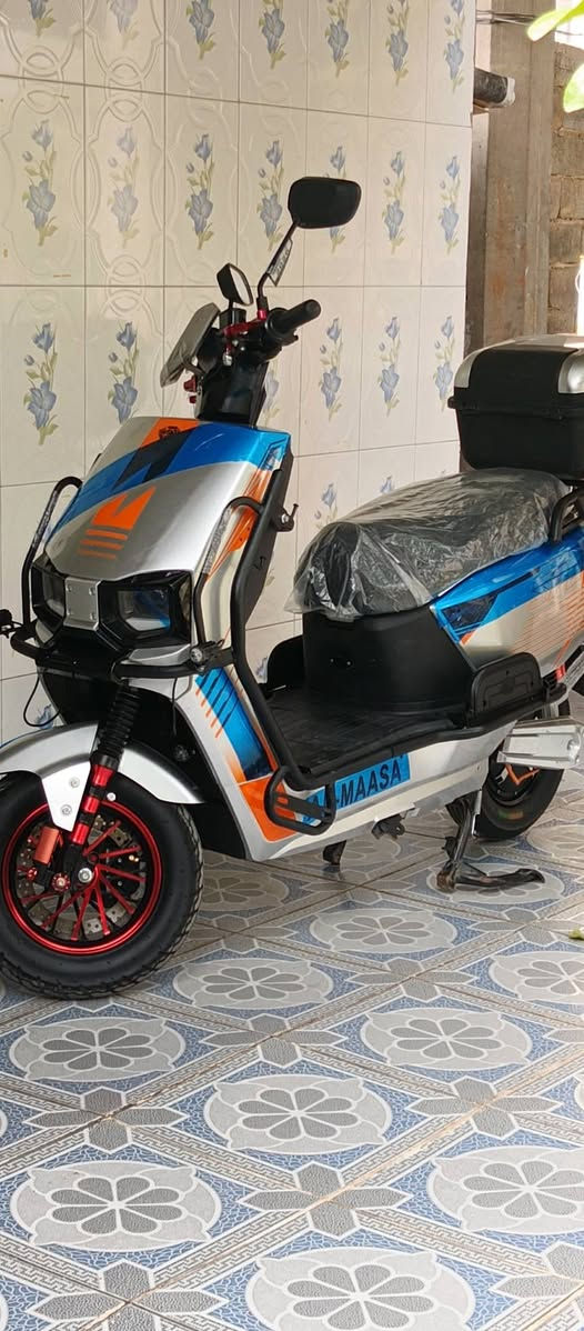 سلام عليكم 

دراجة سكنس #للبيع او مراوس 

ـ بطاريات جدد عل فحص 
ـ دراجة حيل نضيفة ماشاء الله 
ـ جهاز انذار 
ـ تشغيل عن بعد 
ـ جهاز انذار 
ـ خوذة 
ـ تشغيل كارت 
ـ بطاريات ٦ـ ٣٢ انبير 
ـ مستخدم قليل 

مكان : فلوجة ناحية الصقلاوية 

 🔴سعر وباقي تفاصيل اتصل عل رقم وتدلل 

*********** متوفر واتساب
