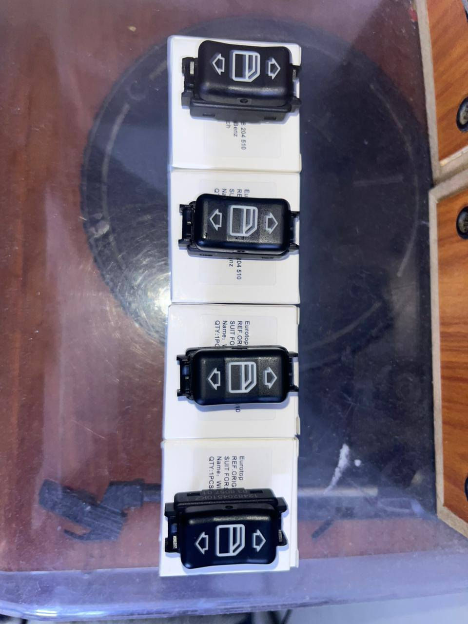 علي الموسوي.        للادوات المرسيدس     بنز 
جامبو.      دب.      شبح.       مرور.      190. 
كافة الكماليات باسعار مناسبة 
العنوان بغداد 
الهاتف ***********4
متوفر توصيل كافة محافضات العراق
