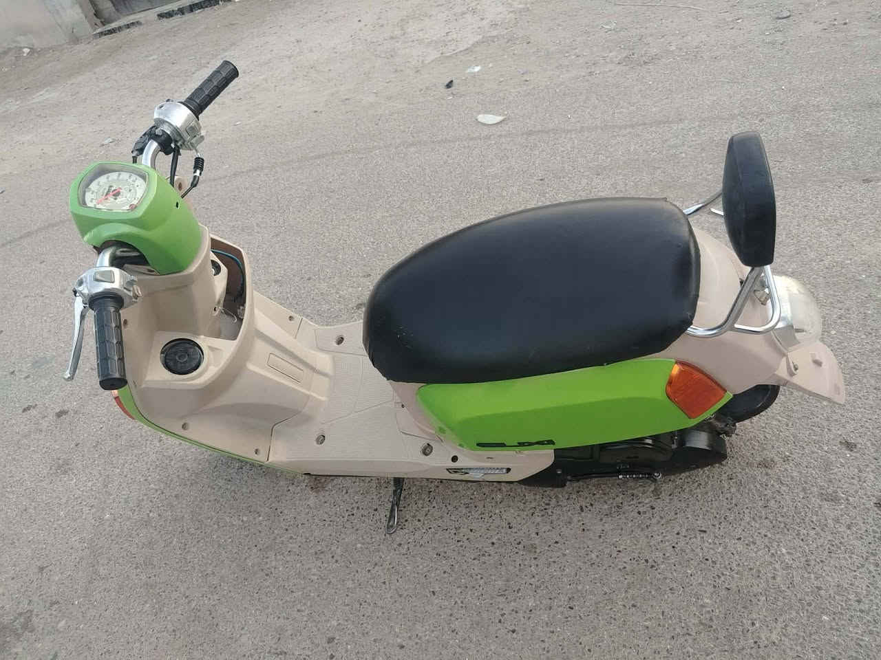 دراجة نضيفة مكينتها ناعمة كهربائيات كلها شغالة سلف هندر كفرات مختمه سعر ٥٠٠ وبيها مجال مكان بعقوبة تقاطع عبدالله بن علي
***********
