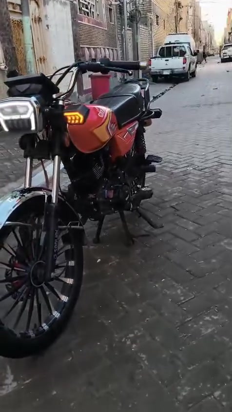 السلام عليكم شباب دراجه كفاله عامه
كهربائيات كلها شغاله دبلات من لايت اشاير كلها شغاله اوراق كامله 
مكاني مدينه الصدر الدسيم/*********** واتساب
