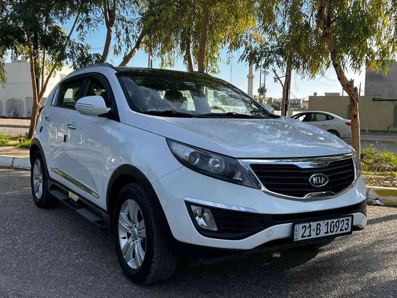 سلام عليكم
كيا سبورتج 
موديل 2011
محرك 20
صرف بخار مابي
رقم سنويه جديد
اربع تايرات وياله كله جدد
موصفات معروفه
سقف بانوراما 
جامات كهربائي 
كهربائيات كله شغاله 
دواخل لونين
سياره بيها اقل من قطعه صبغ جاملغ امامي بدون دواخل
وقطعه تعديل بارد صغير
الاستفسار /***********
سعر 138 وبيها مجال
