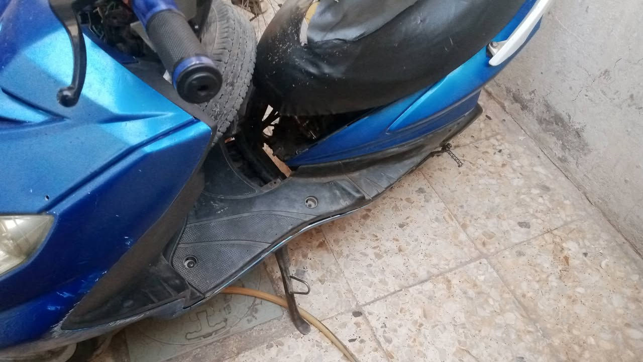 سلام عليكم غراض تفصيخ 
كفرات سكنس فحل الاون الزرق ب 60 بي مجال حك جيه+ من دون مازده ولا بك لايت+ كفر فوك مال اشاير موجود+ بيها تكحيلات 
كفرات سكنس فحل ابيض كاملات صفاح محكوك يردله صبغ 25 قفل 
قباقه هندر عدد 2 ب 20 واحد قفل شرط تفصيخ 
صدر امامي جمسون ب 100 
ضفيره وياها عقل مال سكنس نثيه + ترهم فحل 
ب 25 قفل هوه بس العقل جاي ينباع ب 20 
مكينه 58 ونص شرط شغل مندون كلجات ب 90 قفل 
صالنصه سكنس فحل بلادي ب 25 هم 
***********
بغداد مدينة الصدر كيارة ما عندي توصيل
