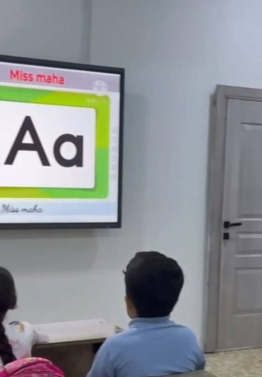 السلام عليكم يتوفر تدريس خصوصي للمراحل كافة وتدريس للمنهج الدولي
# تعليم اللغة الانكليزية من الصفر
# اساس قوي للطالب 
# تعلم اللفض والنطق بشكل صحيح 

العنوان : معهد الصادق شارع بلقيس 
للتواصل على الرقم التالي 
***********
