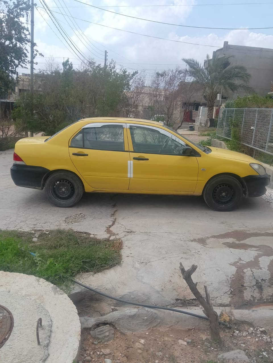 سيارة لانسر تكسي موديل ٢٠١٠ رقم بغداد سنوية لغاية ٢٠٢٩ السعر ٦٨ ورقة وبهامجال جدا قليل
الاتصال على الرقم ***********
