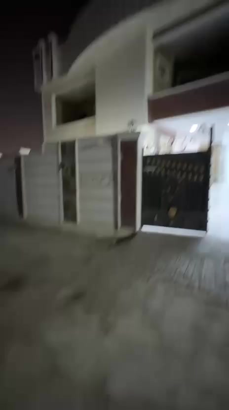 دار للبيع طابقين  طابو زراعي تنازل مباشر 
الموقع الرمادي شارع اربعين خلف جامع الواثق بجانب مجمع الخيام 

المساحه ٢٤٠ متر 
الدار يتكون من طابقين الطابق الاول مطبخ كبير صاله صحيات استقبال غرفة نوم واحده 

الطابق الثاني يتكون من غرفتين نوم صاله صحيات بلكونات للغرف 

السعر 125 مليون وبيه مجال 

الاستفسار والتواصل مكتب النبال للعقار الرمادي الصوفيه خلف ساحة الاحتفالات سابقا بجانب الحديقه الاتصال 
***********
***********
متوفر واتساب لجميع الارقام
