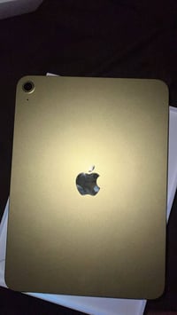 ايباد ابل 11 (A16) الون اصفر💛 مثل ما موضح الكم بالصور جهاز نضيف لوك مش...