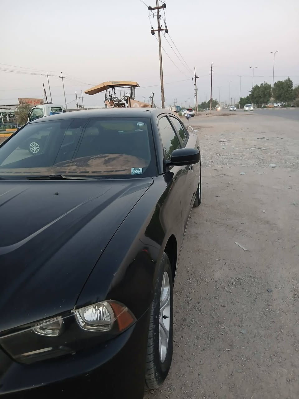 السلام عليكم ورحمه جارجر موديل 11 رقم اربيل نكليزي بسمي السياره كفاله عامه بيه بس بارد بل جاملغ الامامي فقط والباقي مكفول مكاني واسط عزيزيه السعر 150 وبيه مجال ***********/***********
