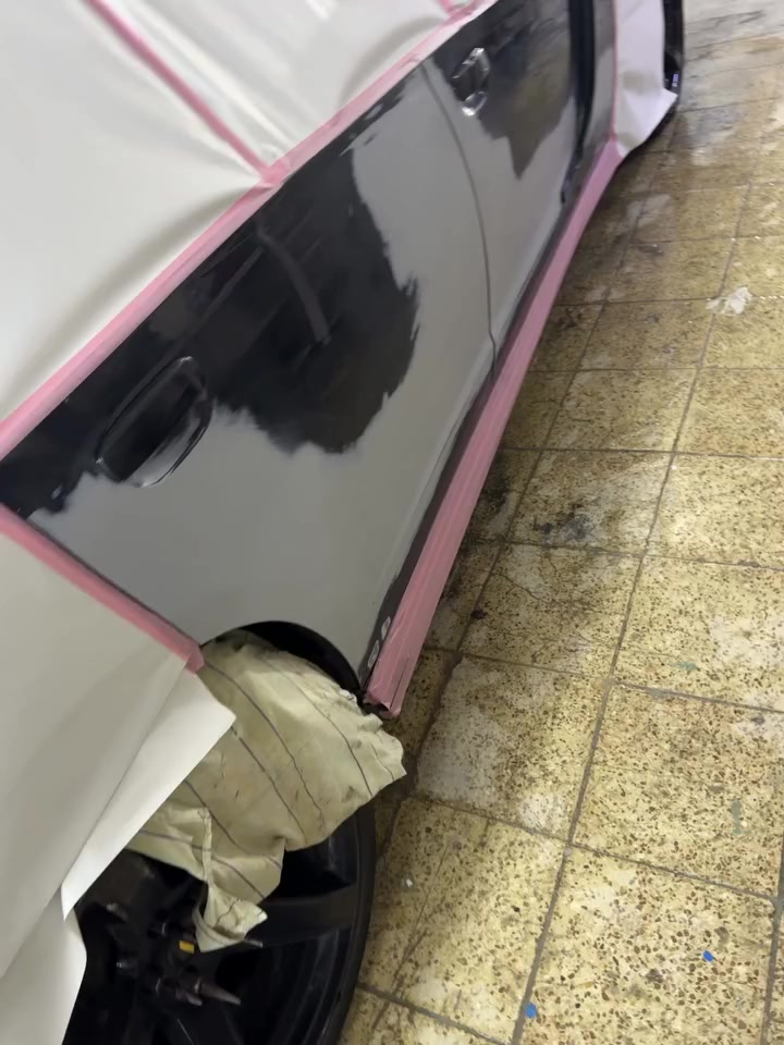 سمكره وصبغ جميع انواع السيارات بالدبير الهولندي اسعار حلوه مكان السيديه شارع العلوه ***********
