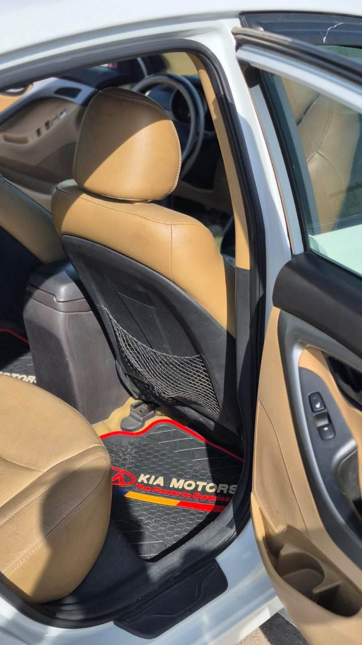 السلام عليكم

النترا ٢٠١٣ وارد امريكي فول مواصفات داخله اكلين بالعراق صار صبغ بيهه جاملغ خلفي وباب خلفي وجاملغ امامي جهه اليسار شخوط وصبغتهن فقط وعندي صورهم قبل الصبغ السياره ليبل واحد ماشيه ١٤٢ ميل مكينه كير مكفولات كفاله عامه

السياره لمتد
بصمه
فتحه
كشن كهرباء
كشنات تدفئه
شاشه اصليه
السعر ١١٠ وبيهه مجال للشراي
الاستفسار الاتصال ع الرقم ***********
مكاني بغداد الشعب بغداد, العراق
