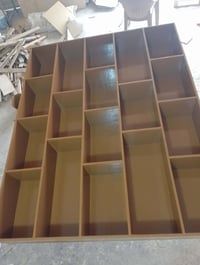 رف خشبي بلوك • ٢م×١٫٥م • مستعمل يوم واحد