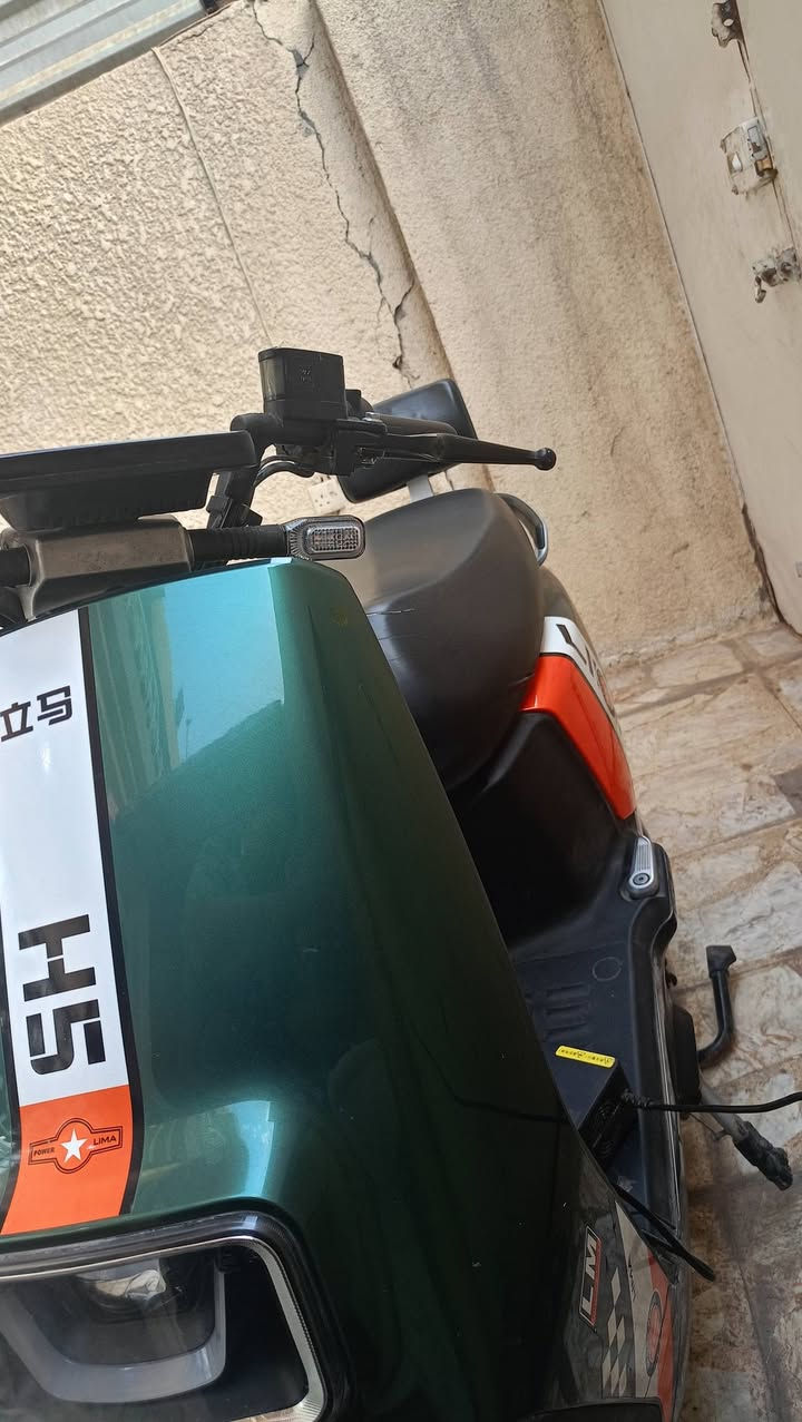 اعادت النشر بسبب الوعود للكاذبه ياخي انته متشتري لاتواعد 

سلام عليكم درجة شحن صاعقه دراجه حلوه بيه جنطه ومرايات سعره مناسب تصال*********** بي واتساب
