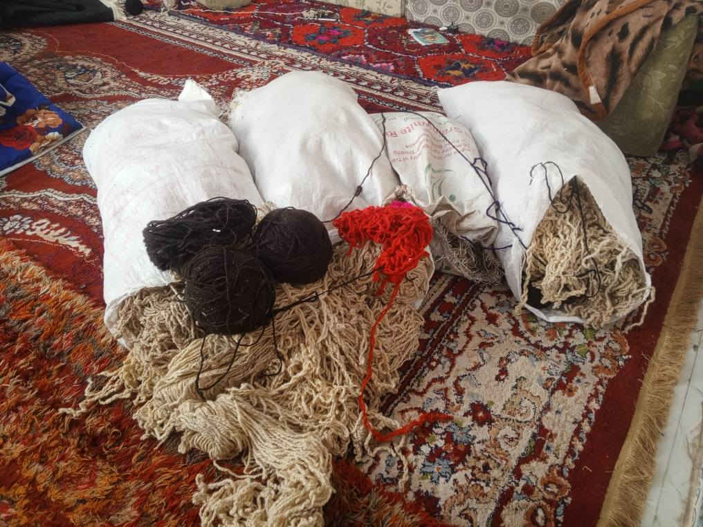 غزل وساحات للبيع الرقم ***********
