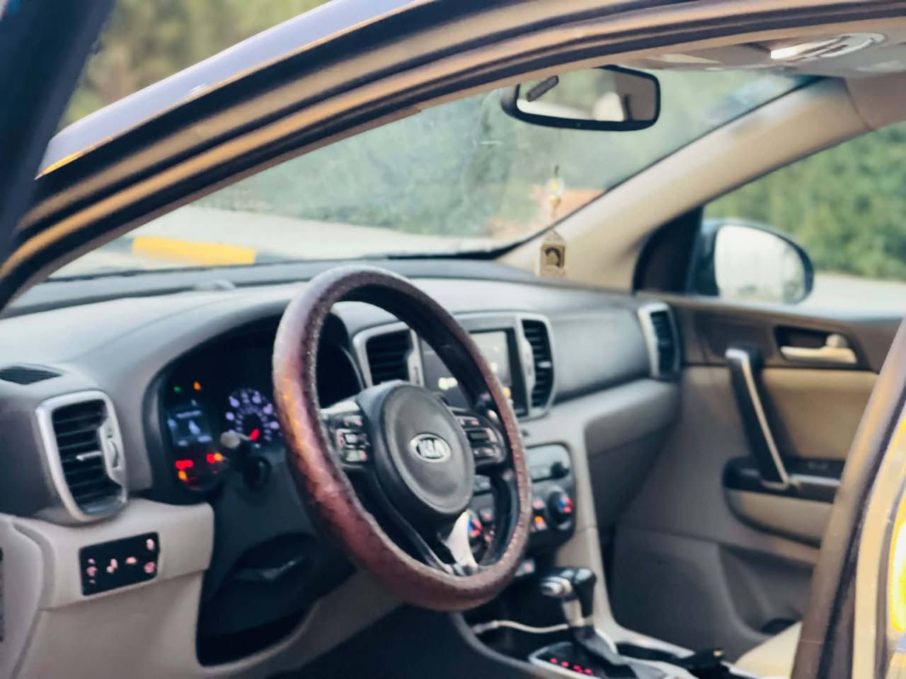 مراوس بسوناتا 
سبورتج17بغدادرقم مميز
فول الفول

بصمه 

بانوراما

جلد

قطعتين تبريد

رادار أمامي

رادار جانبي

ترحيب 

مري شفط

اشاير مري

كراسي كهرباء 

صندوك كهرباء

تبريد هيتر كشن

تحديد مسار

محرك ٢٤٠٠

السيارة مصبوغة عام عدى القمارة لأن بانوراما


**إذا كنت صاحب هذا الإعلان وتريد حذفه لأي سبب، رجاءا أرسل رسالة إلى الدعم الفني**