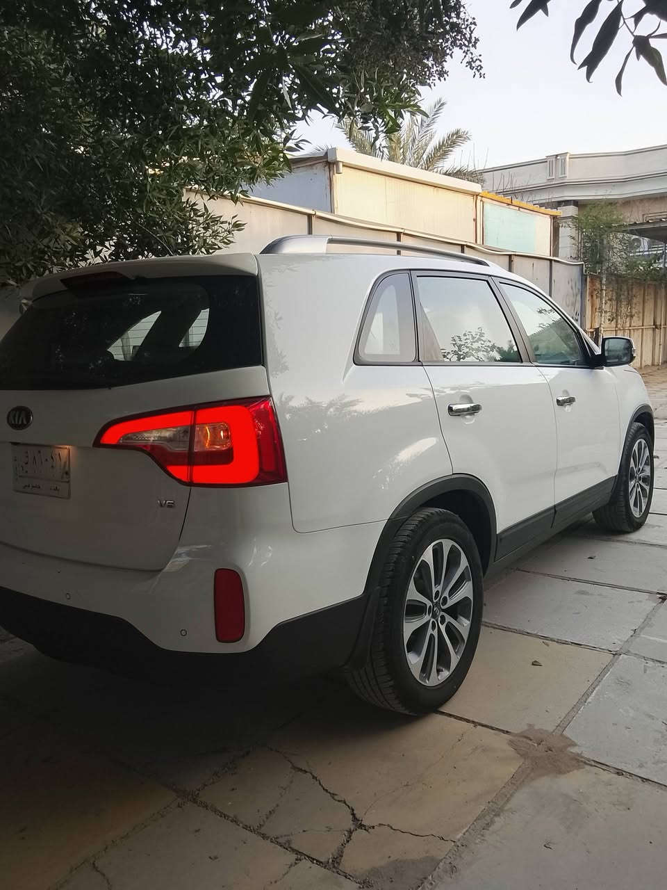 سورنتو 2015 خليجي السياره مكفوله كفاله عامه بدون بارد ولا صبغ محرك 6v.  3500.  شاشه كامري منضومه تبريد جديده صدر امامي خلفي جديد  رقم بغداد مري شفط اشاير بلمري ترحيب عند الاقتراب نضام ايكو     تحكم ستيرن  مكاني بغداد الزعفرانية  ***********
