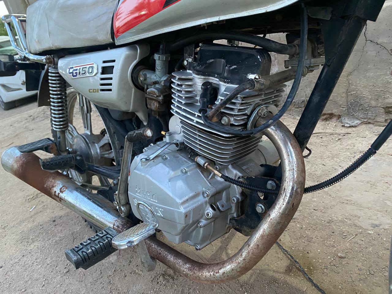 سلام عليكم دراجة يراني لبيع نكره صلف وهندر محرك 150 سعر 450


**إذا كنت صاحب هذا الإعلان وتريد حذفه لأي سبب، رجاءا أرسل رسالة إلى الدعم الفني**