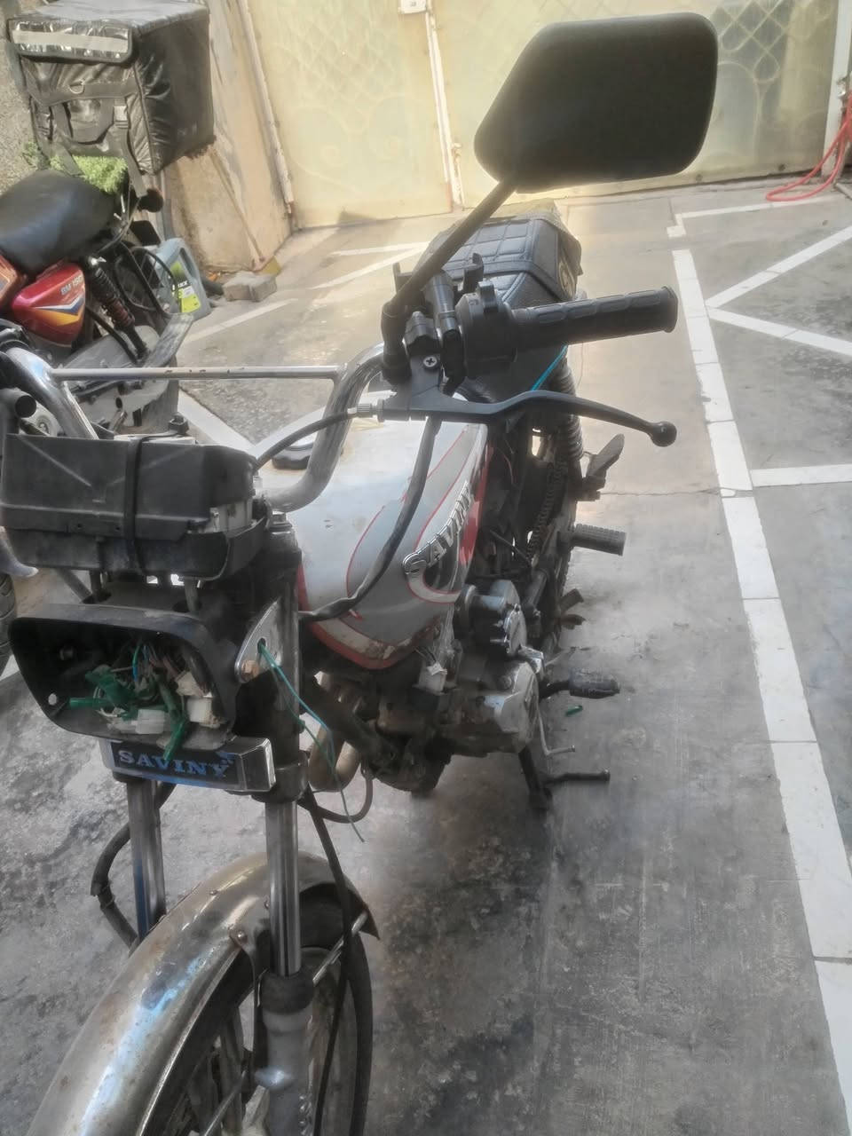 دراجة ايراني موديل 23مكينة 150cc
مكينة مكفولة لا تبخير ولا تنقيص شغالة 300وبيها مجال 
***********
