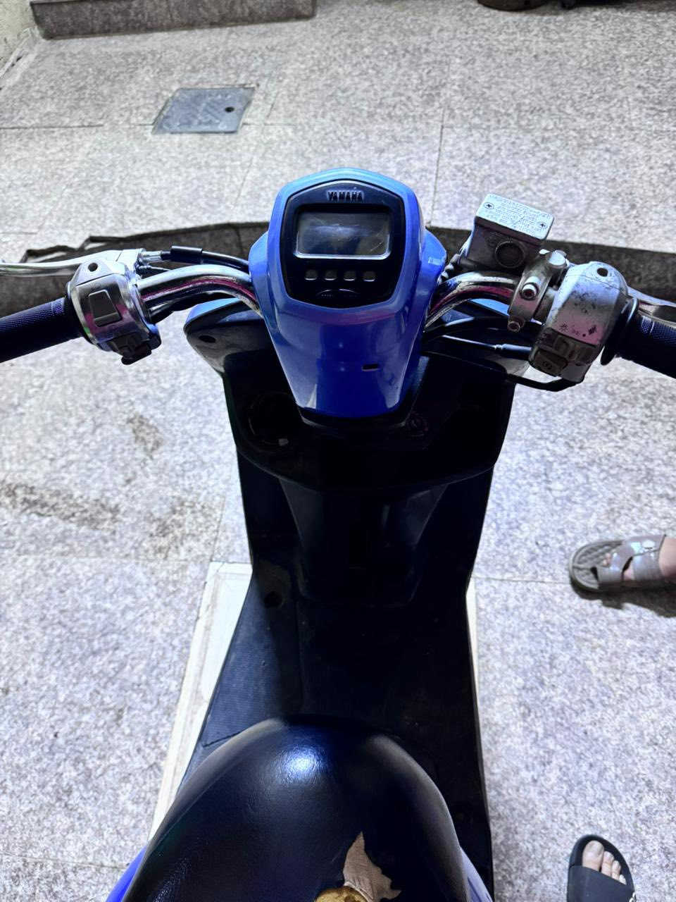 السلام عليكم درجه بوليس نوزل نضيفه نقصه  شغاله سلف نقصه بس قبق مل بانزين بس مكاني كربلاء سعر ٦٥٠ بيه مجال قليل  رقم الهاتف***********
