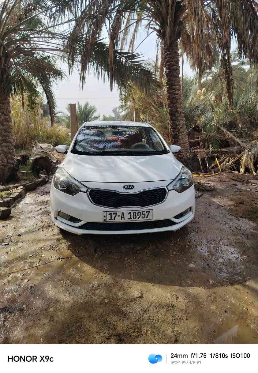 سلام عليكم 
سيراتو اللبيع مديل 16 كفاله عامه 
ماشيه 160 سنويه جديده 
السنت 32
السياره بيه سونار
السعر 135 الشراي يلتصل 
***********
االعنوان سماوه

