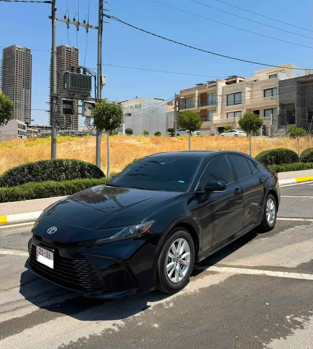 Toyoto camry 2025 HEV.
هايبريد. مواسه فات LE
به سمه شاشه وايرليس چارج ٣ مؤد
ده بل گير گيج ئه ليكترؤني  رادار و خه تي جاده
ئؤتؤ هؤل د و بريك به سمه
پيش و دوا كه پس. يه ك چه مه له خي دوا بؤياخه
بي نا و گرتن بي ئه رباك
١٠ هه زار مايل رؤيوه
گيرومه كينه و كاره باي هه موو گياني به شه رت
٢ مانگو ٢٥ كاتي رؤژي ماوه بؤ ره قه م
***********
