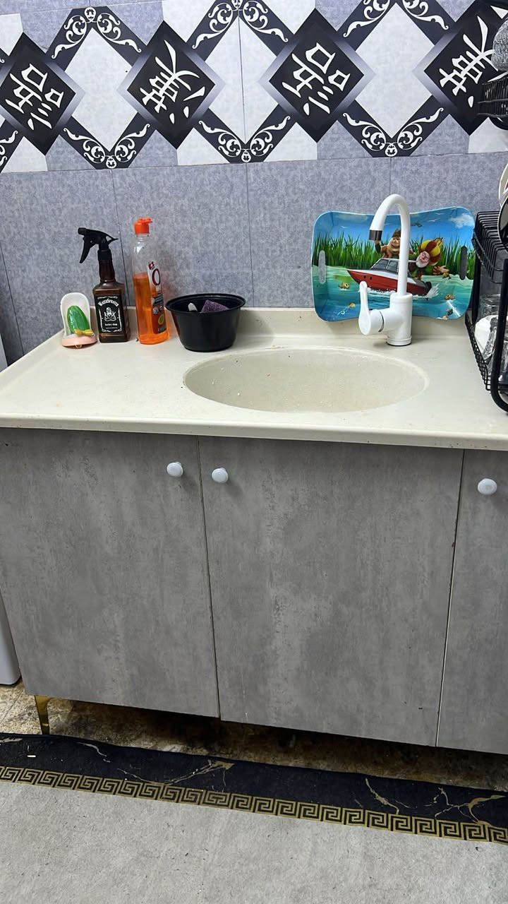 كاونتر تركي اشدي اف تركي 3قطع على متر ونص آخو جديد كربلاء الحر *********** سعر 395 الف كربلاء, العراق
