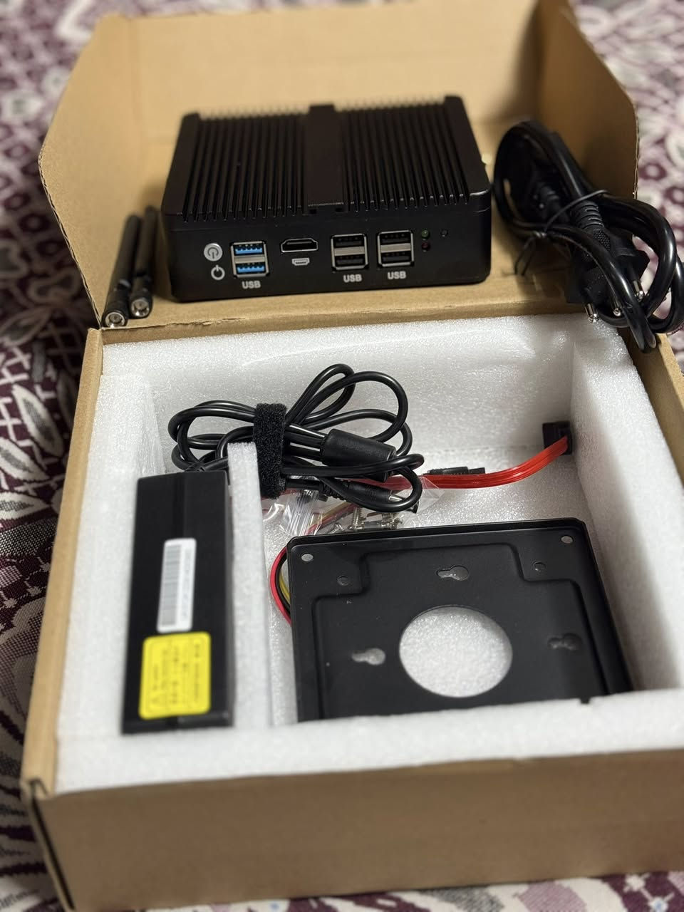 DDR4-8Gb-nb-2666mhZ
هاي المواصفة الي شفتها مكتوب بس الباقي ما ادري لان ماشغلته …
حط سعرك وبالعافية


**إذا كنت صاحب هذا الإعلان وتريد حذفه لأي سبب، رجاءا أرسل رسالة إلى الدعم الفني**