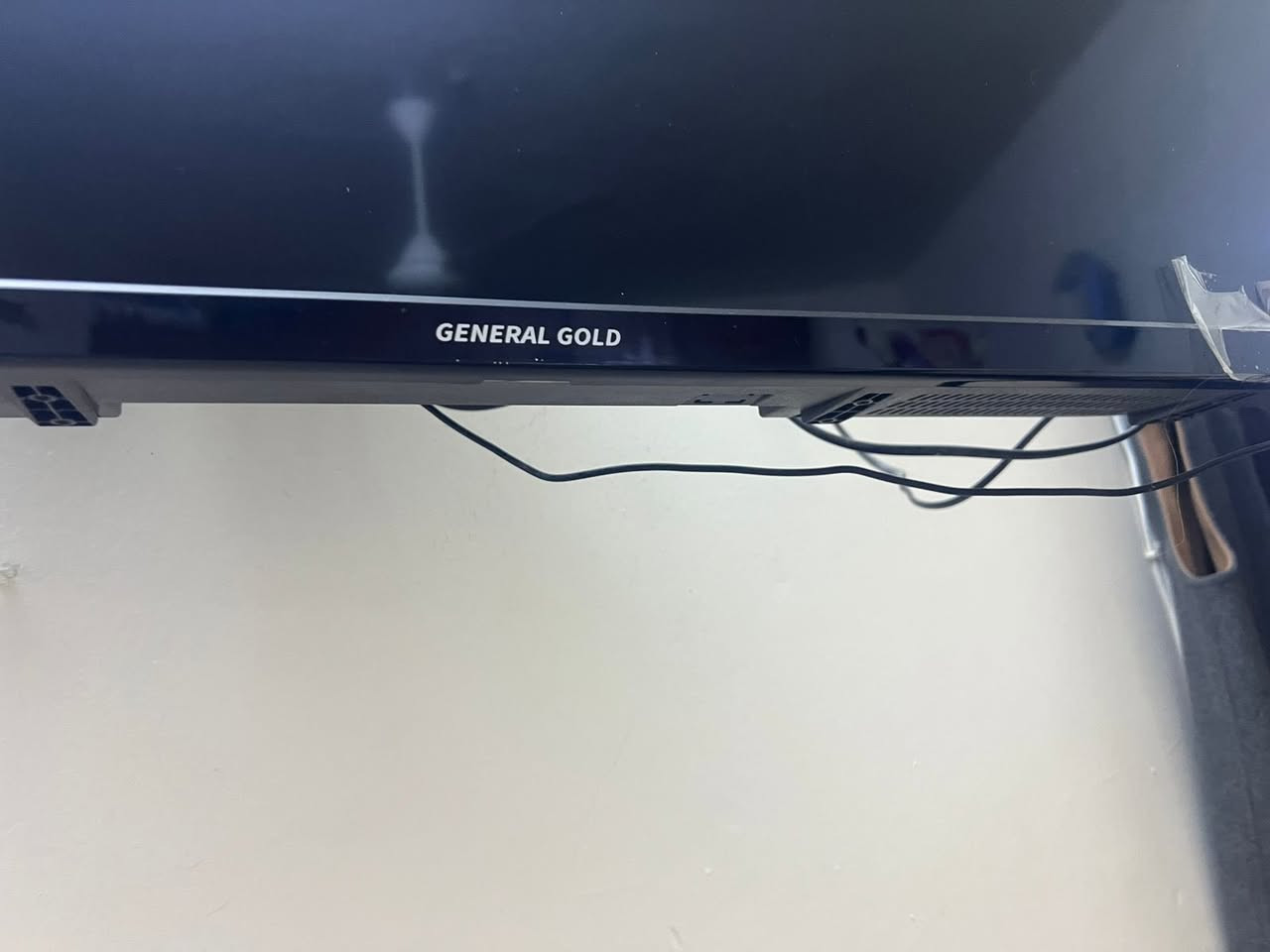 شاشه جنيرال الاصليه حجم 32
بدون نت نظيفه وما مفتوحه ولا مصلح بيها شي

سعرها 85 الف بيها مجال
عنواني حي نزال للاستفسار واتس او اتصال ***********
