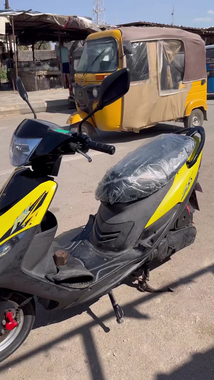 البيع دراجه بعدها بل وكاله بلادي صار شهرين نزالت رمبه دراجه حيل نضيفه الون صفر مميز🍋😁مكاني كوت نعمانيه سعار950وبيه مجل نتصل او خاص ‭0783 153 1842‬
