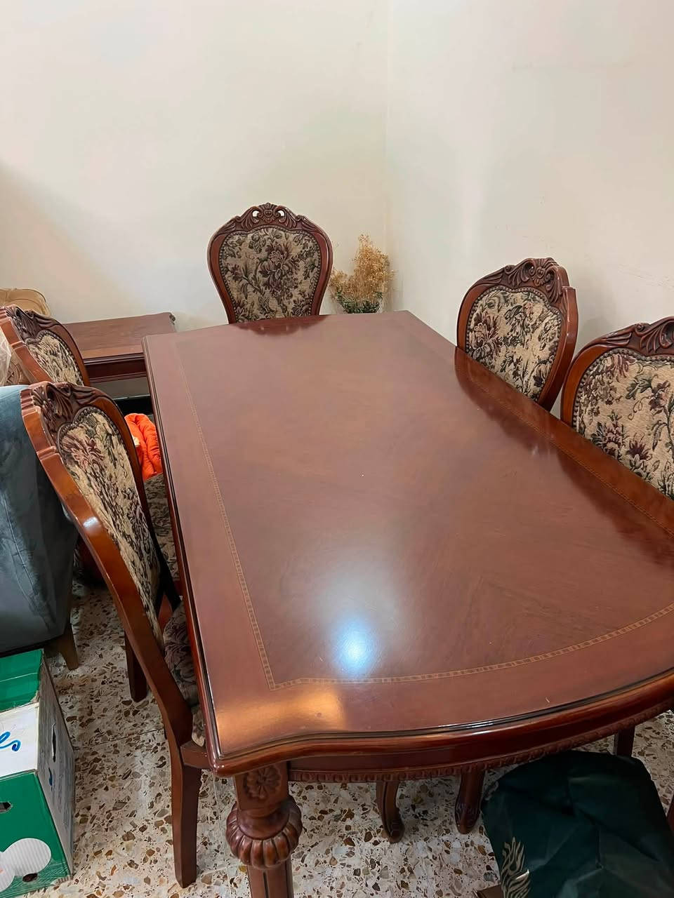 ميز طعام مع 5 كراسي 
السعر 300 الف


**إذا كنت صاحب هذا الإعلان وتريد حذفه لأي سبب، رجاءا أرسل رسالة إلى الدعم الفني**