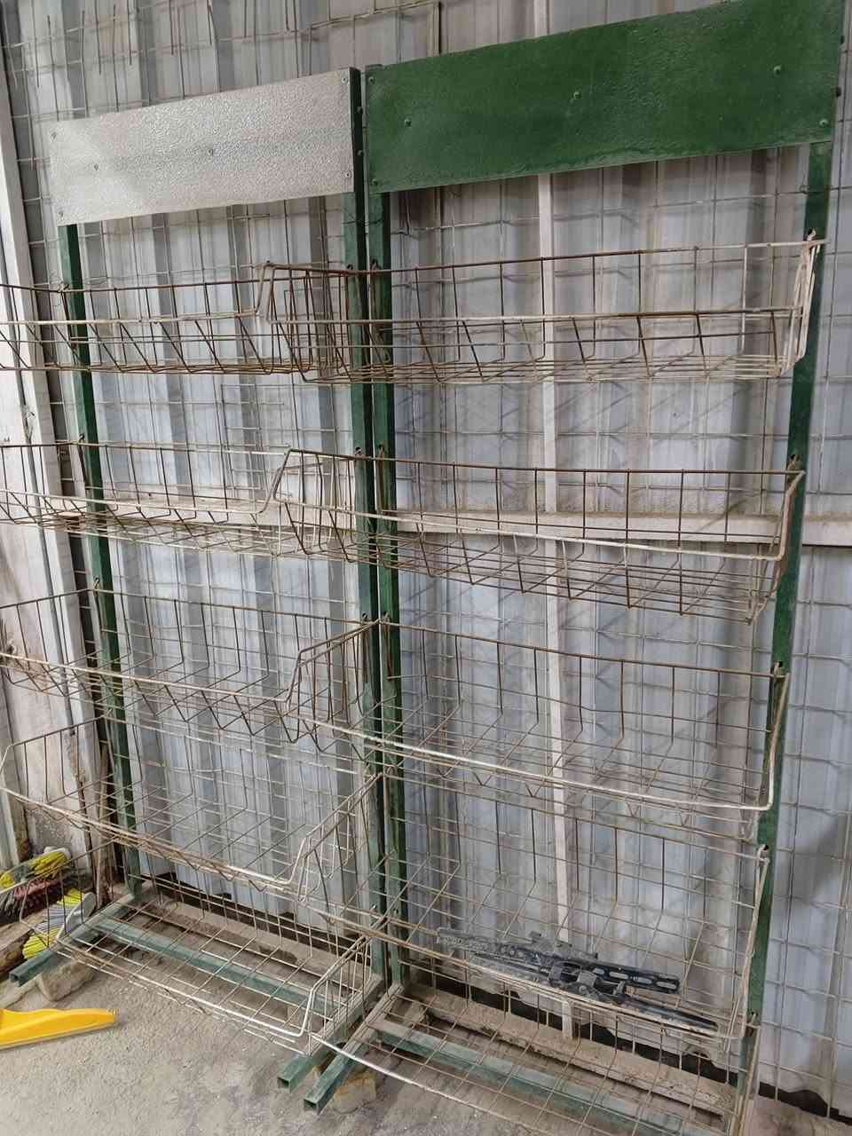 السلام عليكم ورحمة الله 
اسواق للبيع المكان الخماس شارع بيت غزيوي
للستفسار على الرقم ***********
