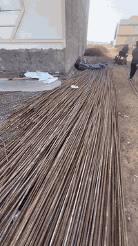 سلام عليكم يوجد لدينا شيش مستعمل نضافه100/100 من طول 4الئ12متر ويوجد فقط12متر ويوجد فقط 6متر العنوان بغداد جسر دوار الاتصال برقم ***********
