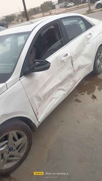 اكسنت ٢٠٢٤ للبيع ماشية ٣٤ بيه ضربة بابيين جهة السائق للبيع على وضعها ٠...