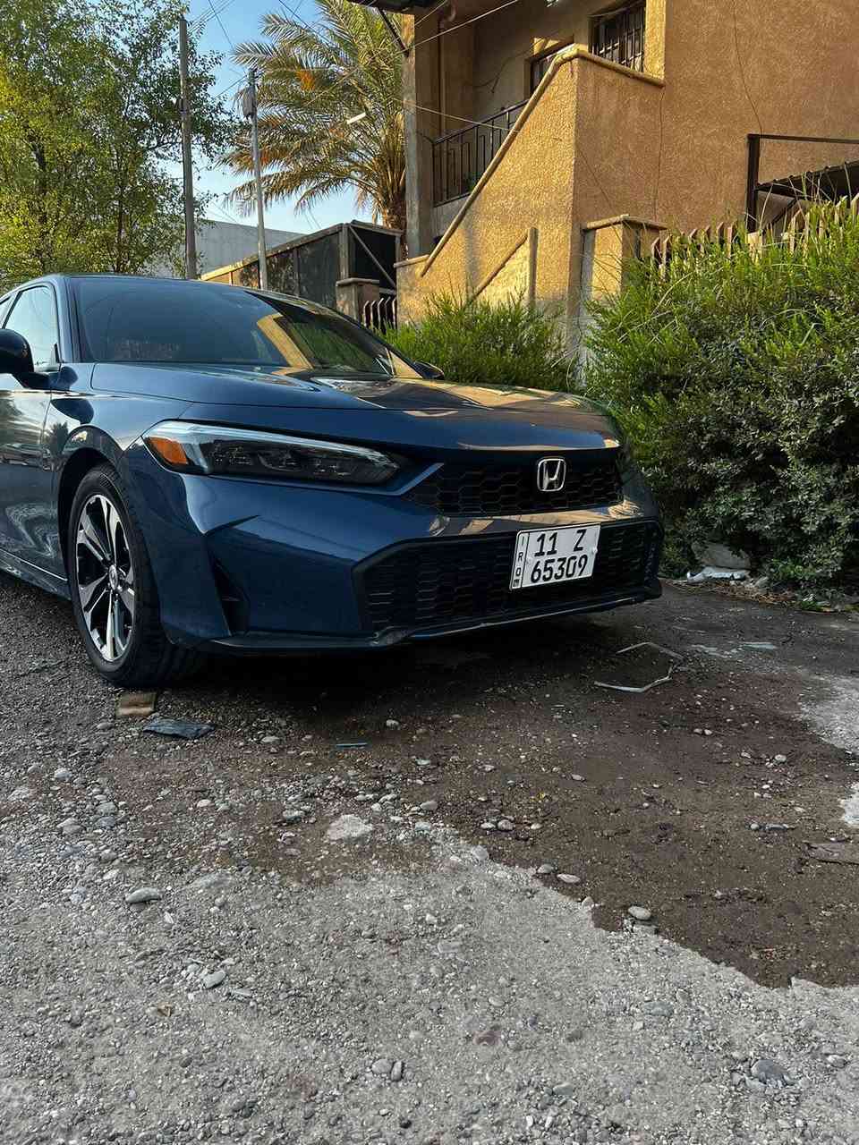 السلام عليكم هوندا سيفيك 2025 هايبرد رقم بغداد باسمي السيارة حادثها جاملغ تبدل ونصبغ وصبغ باب السايق ومباوك شويه من الباب الوراه يعني بجم كبس ماشية 20 الف تخم تاير جديد وتخم ويل كب مال وكالة الامارات حجم17 يعني سيارة طستها تخبل مواصفات السيارة فتحه كشنات نص جلد نص مخمل وتدفئه كشنات تشغيل عن بعد تنزيل الجام بالريمونت مكانها شارع فلسطين وسعرها 161 وبيها مجال بسيط اخوان فقط بيع بدون مراوس ورقمي ***********
