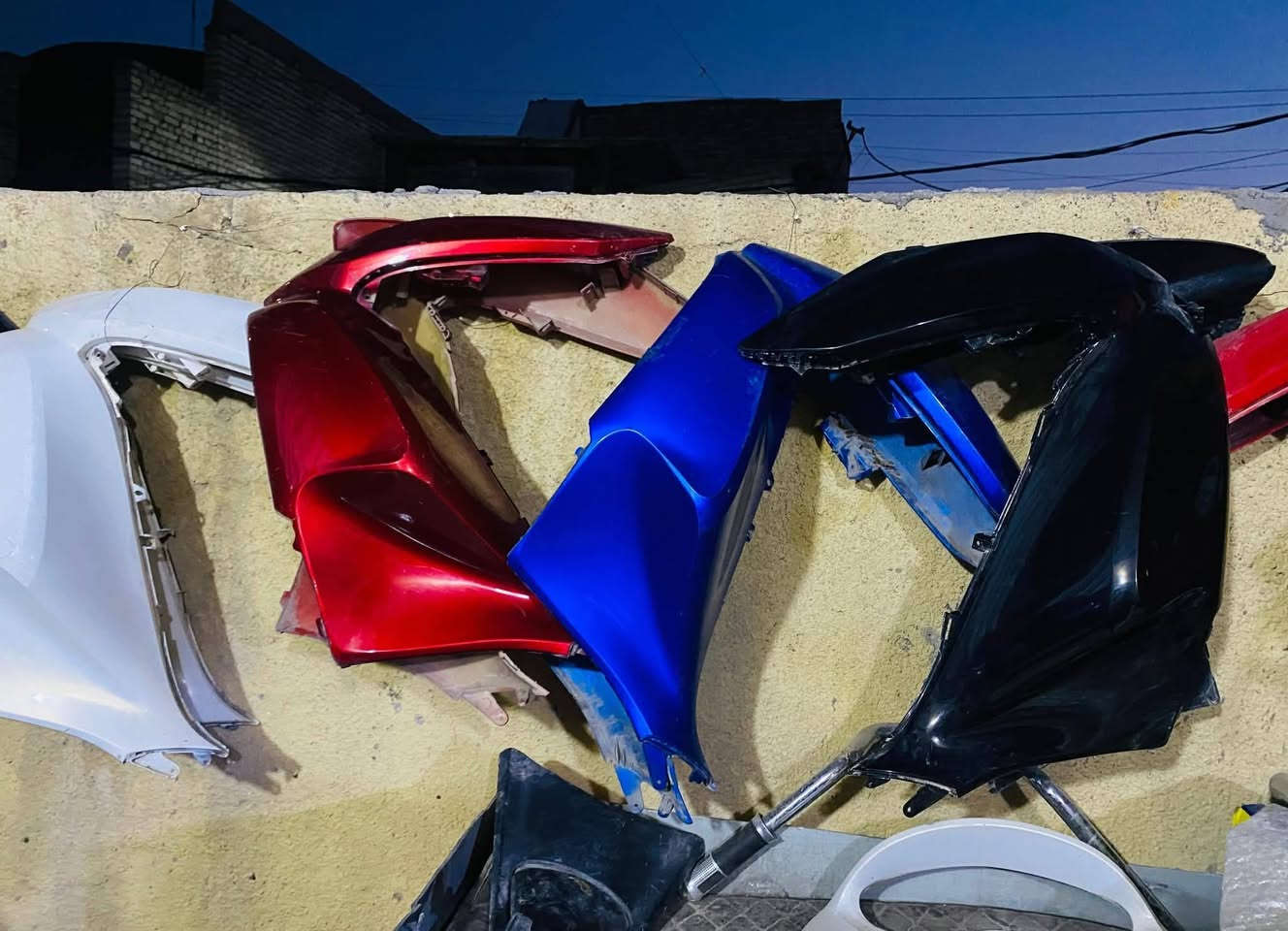 السلام عليكم، متوفر غراض تفصيخ بلادي مال pcx (بيسي  اكس) الجيل الاول فقط فقط مكاني بغداد شهداء البياع يوجد توصيل جميع المحافظات، رقمي *********** اي استفسار اتصال او مراسلة واتساب فقط غير متواجد ع الفيس ومتوفر تصليح وبلخدمة
