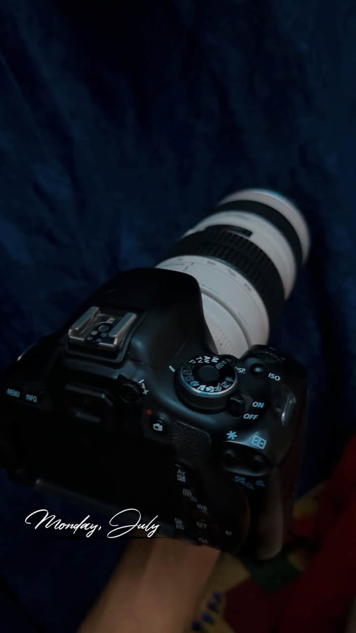 كامرا كانون D600 نضافة 95% شتر ١٩ك
بدي 
عدسة رياضية 70.200f2.8 تفحة 2 
حزام الاصلي 
بطارية 
شاحنة 
جنطه 
السعر ٦٥٠ الف قفل قفل 🔐 
مكاني بغداد حي  القاهرة
توصيل لا يوجد تجي تفحص وتاخذ ❓


**إذا كنت صاحب هذا الإعلان وتريد حذفه لأي سبب، رجاءا أرسل رسالة إلى الدعم الفني**