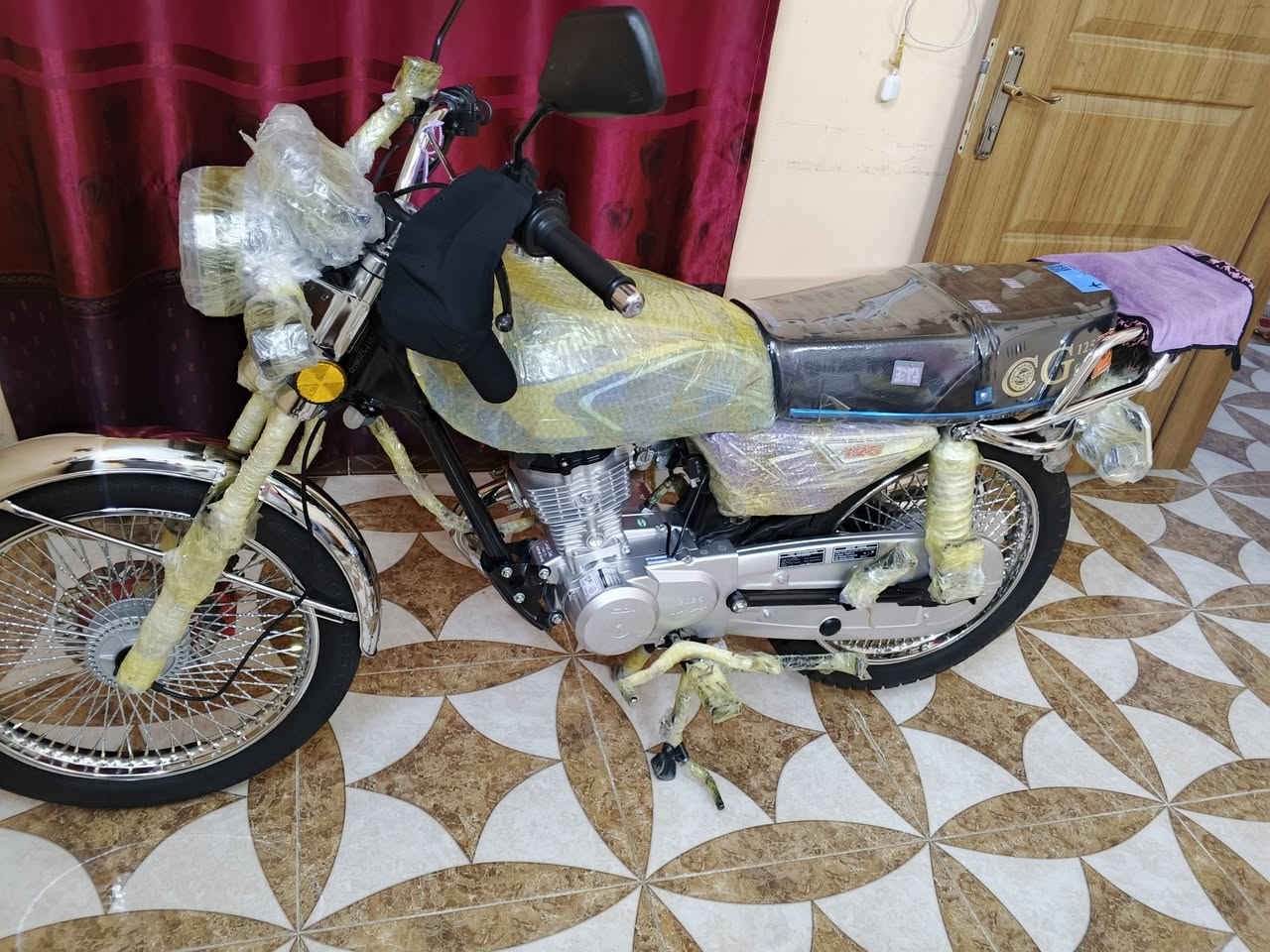 السلام عليكم دراجه للبيع موديل 25 السعر 850 وبمجال***********
