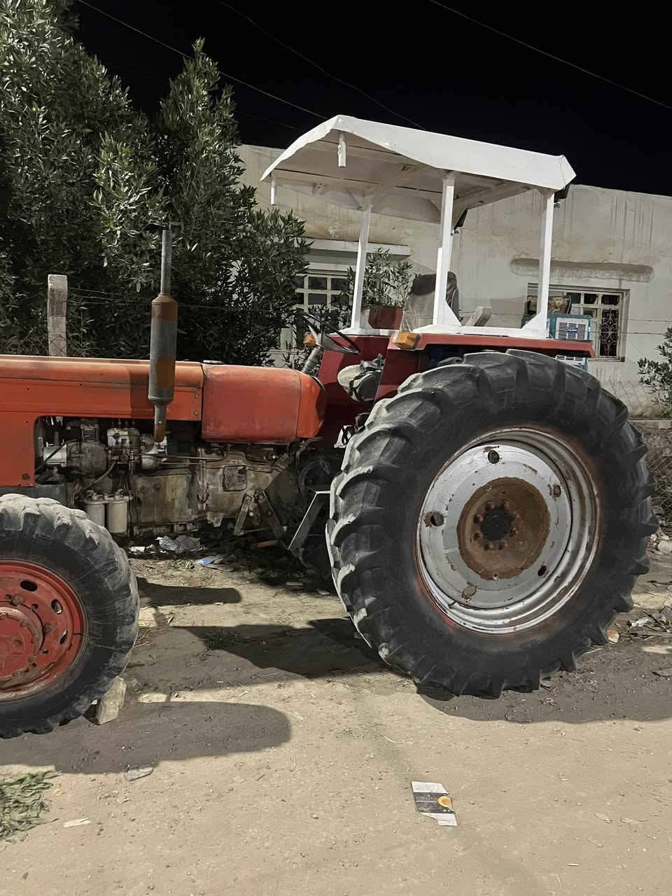 السلام عليكم كاروبه عنتر للبيع للاستفسار على هذا الرقم ***********
