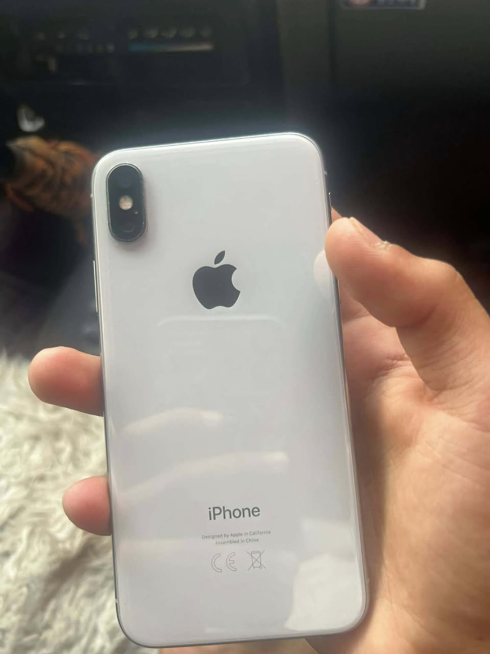 للبيع مبدل بطاريه وشاشه ذاكره 256سماعه بيهم خلل يطفون ويشتغلون تبديل تنضيف ماعرف فيس ايدي شغال سعر 125 وبي مجال مكاني بل حدباء ***********
