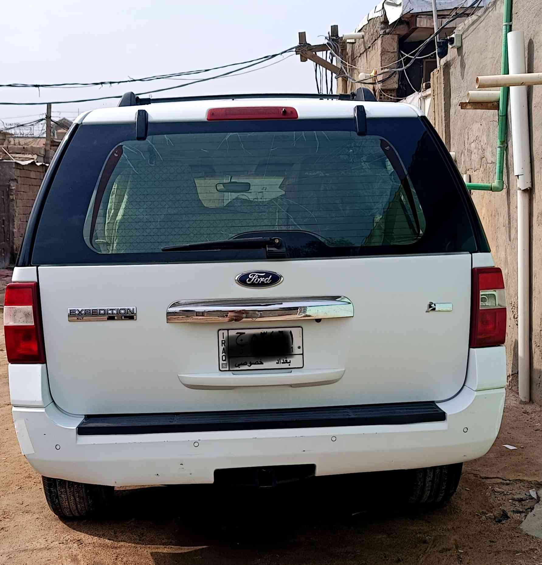 السلام عليكم
فورد اكسبدشن خليجي
موديل 2011
محرك 8سلندر حجم 5.4
طويله
تو ويل 
رقم بغداد بسمي
مكفول من الظربه ماعده البنيد مصبوغ بدون ضربه 
السعر130 ورقه وبيه مجال للشراي 
بيع أو مراوس حسب القناعه
للاستفسار اكثر الاتصال ع الرقم***********
مكاني البصرة الزبير

