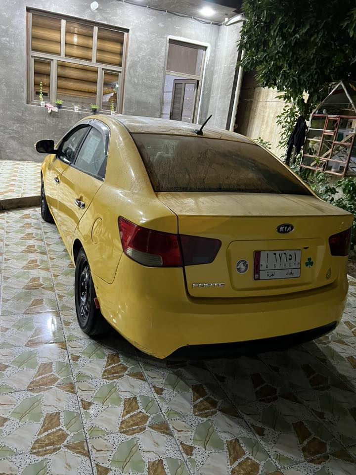 سلام عليكم فورتي للبيع مديل 2010 سياره خير من الله تبريد شغل مكينه جديده وكير جديد سياره ما نقصه اي شي صدر جديد سياره وارد امريكي حادثه جاملغ خلفي بجهت بازين مكان سياره ديالى خان بني سعد سعر 85 وبيه مجال رقم هاتف ***********
